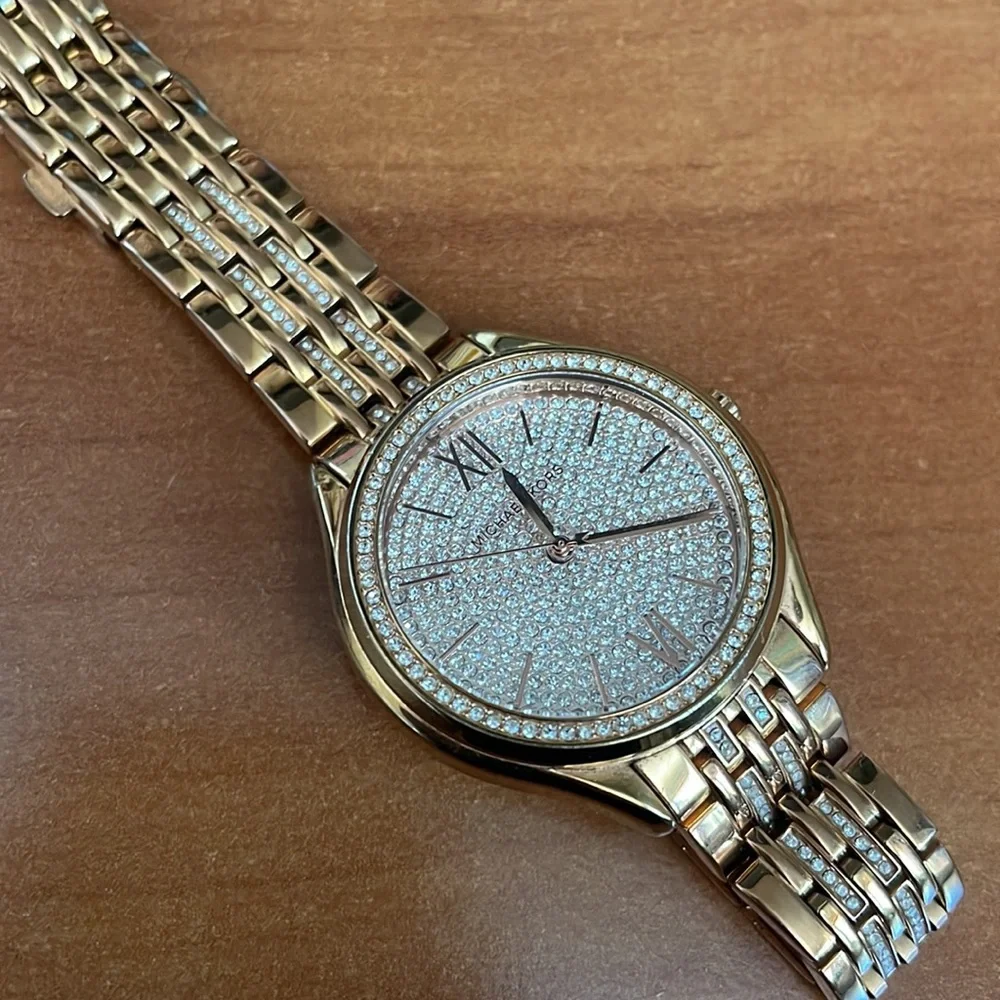 Michael Kors Rose Gold Watch - Picture 3 of 7